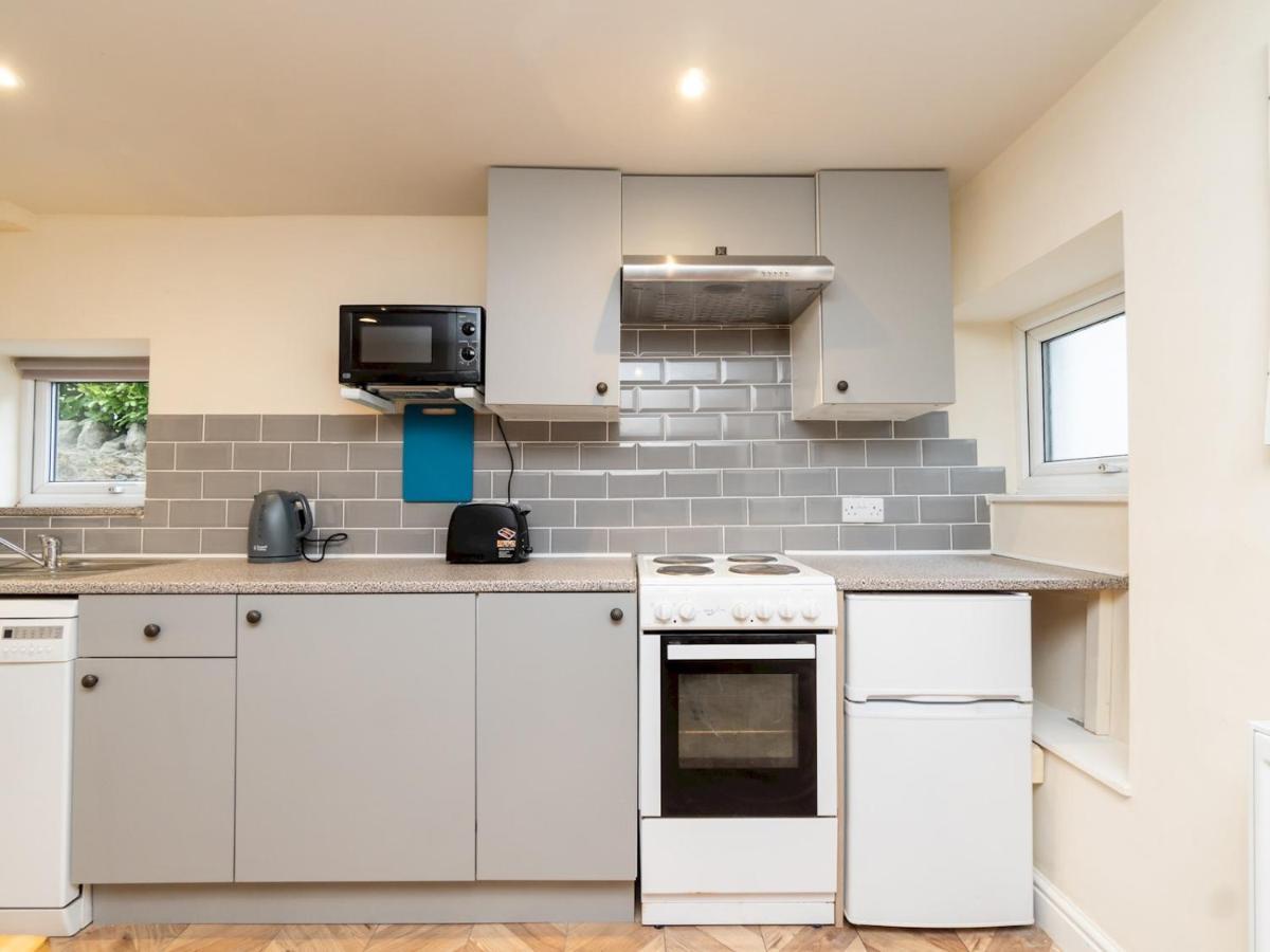 Pass The Keys Lovely 1 Bed Apartment With Free Parking Bath Exterior photo